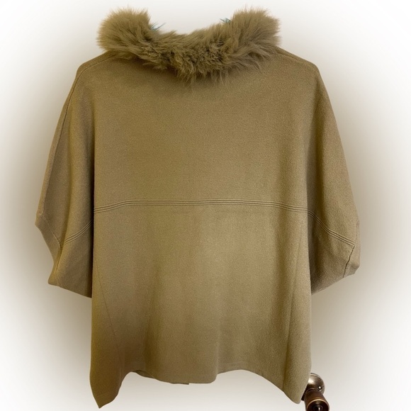 Y2k matcha green faux fur poncho shawl - Picture 2 of 3